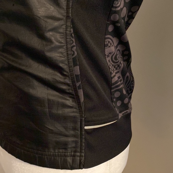 Brooks black running jacket - Picture 6 of 8